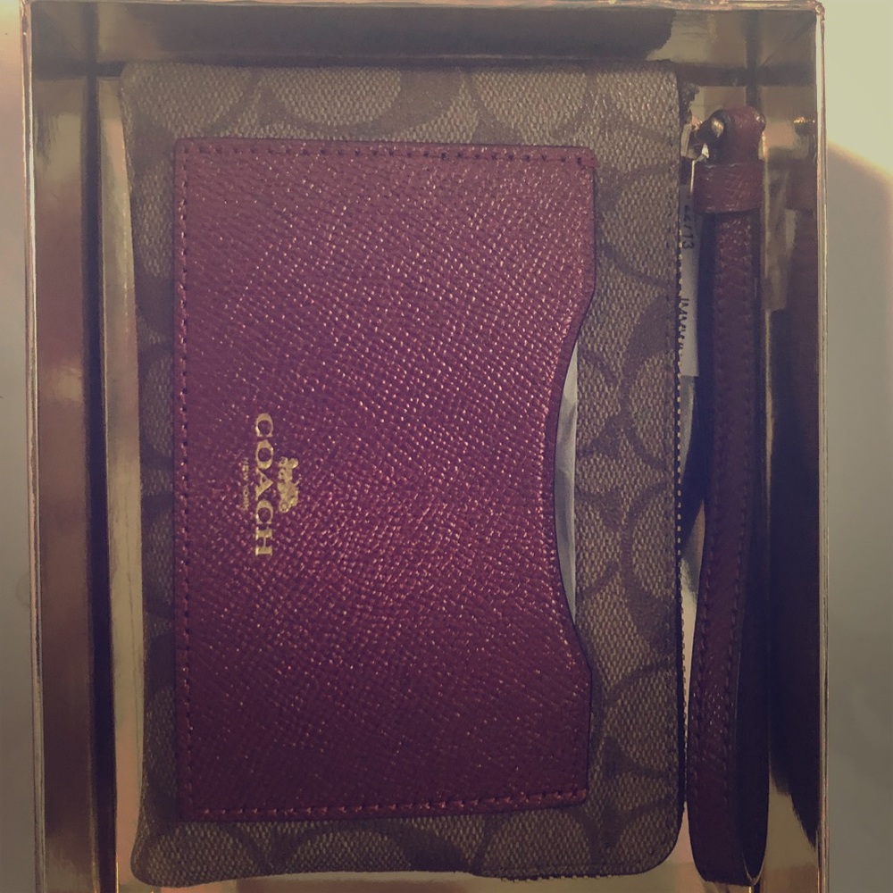 Wristlet